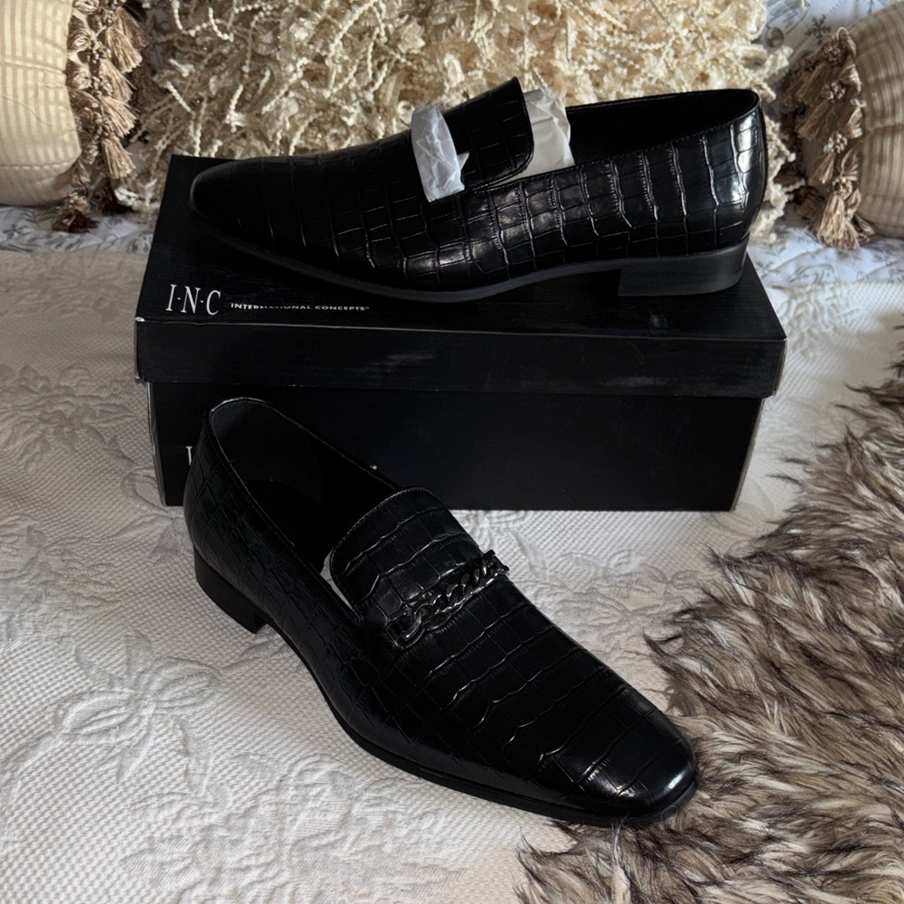 INC International Concepts Men's Black Embossed Loafers